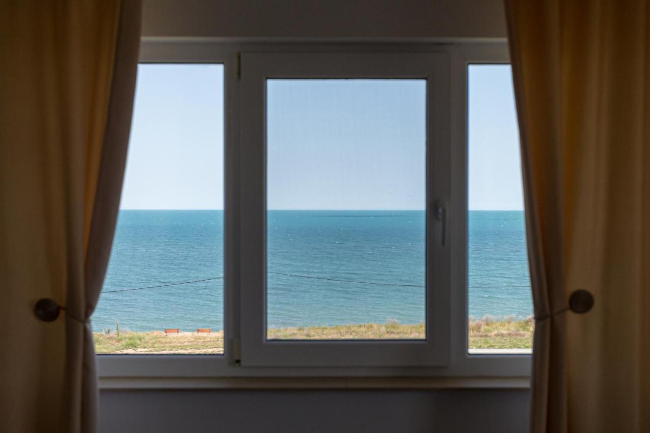 Отель Casa Eden Костинешти Экстерьер фото