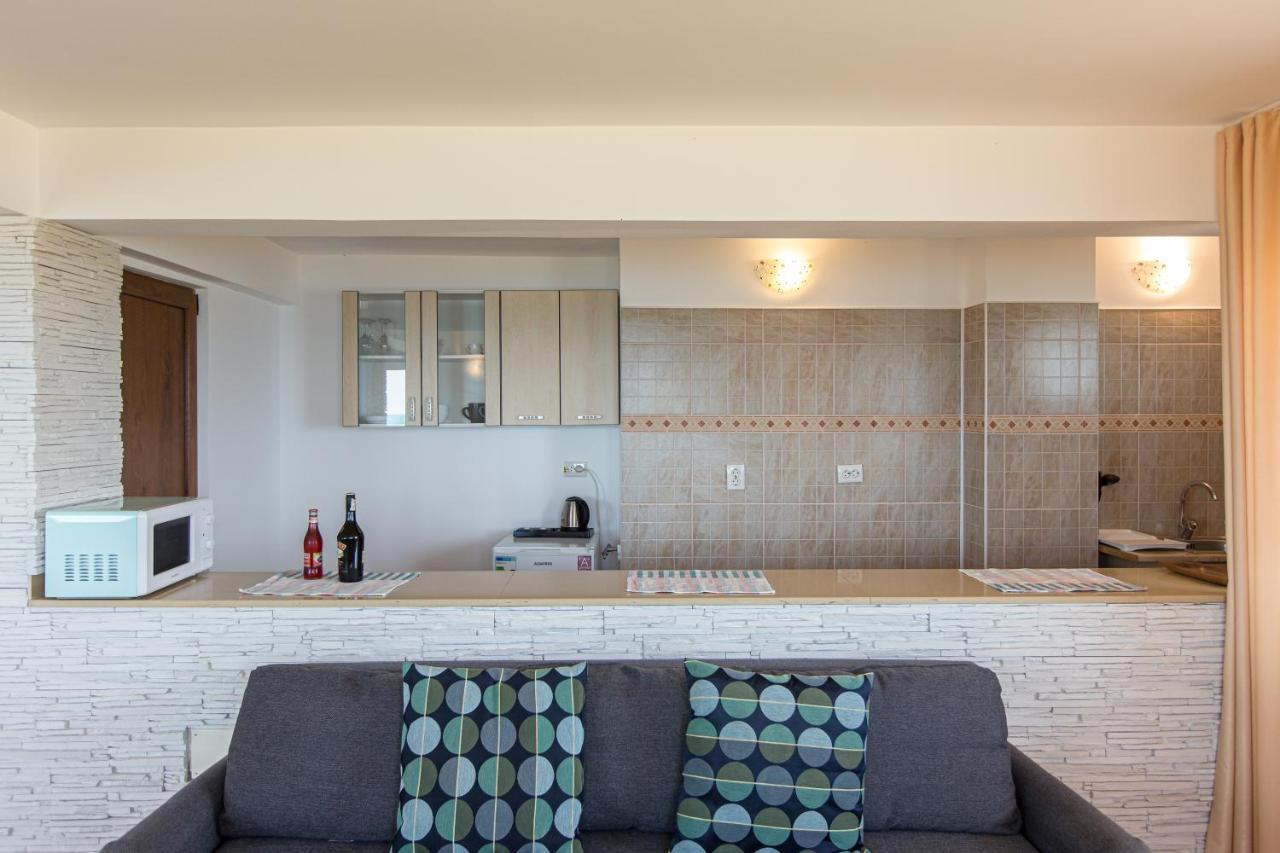 Отель Casa Eden Костинешти Экстерьер фото
