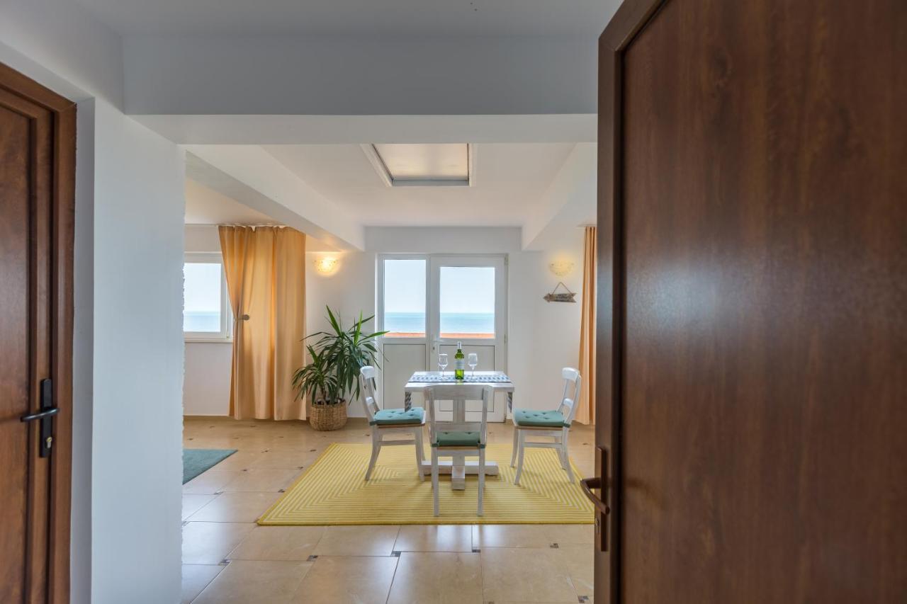 Отель Casa Eden Костинешти Экстерьер фото