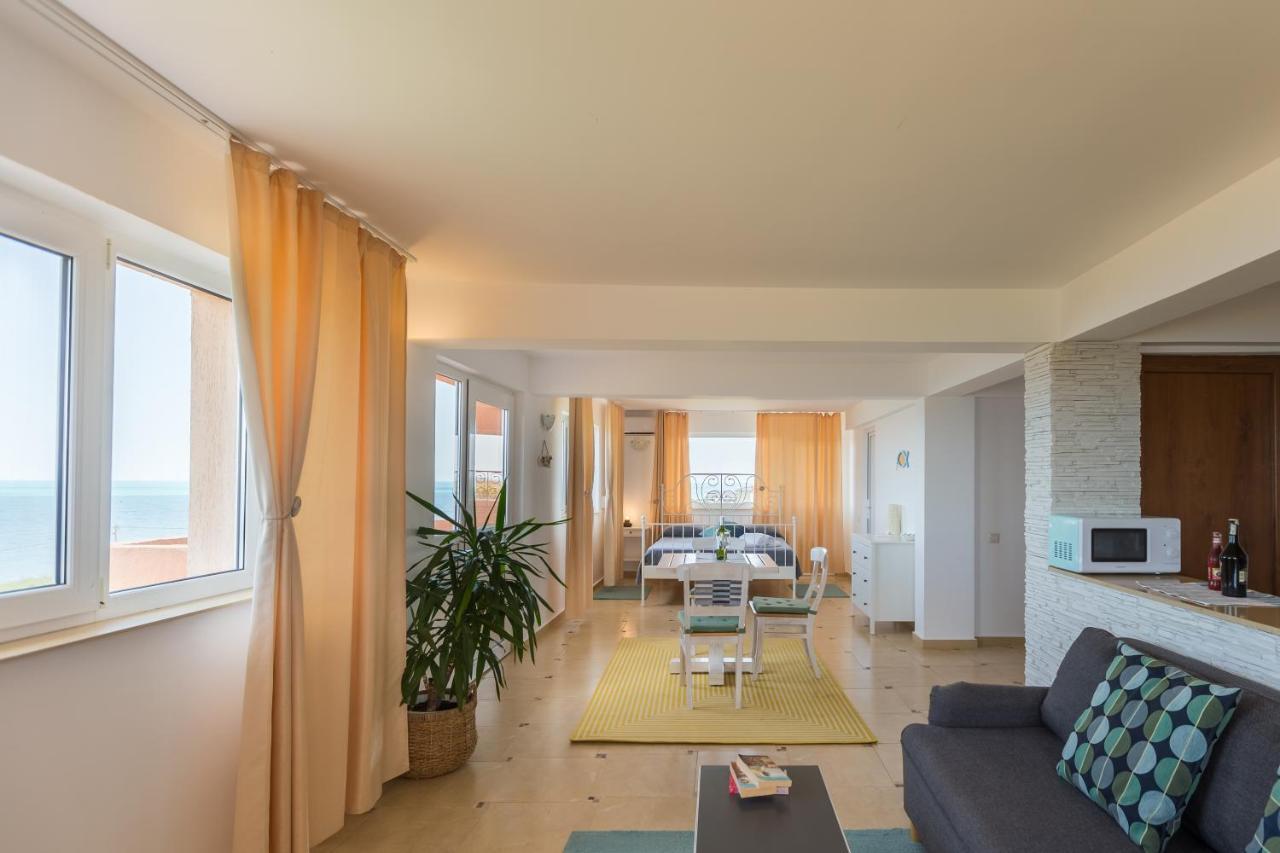 Отель Casa Eden Костинешти Экстерьер фото