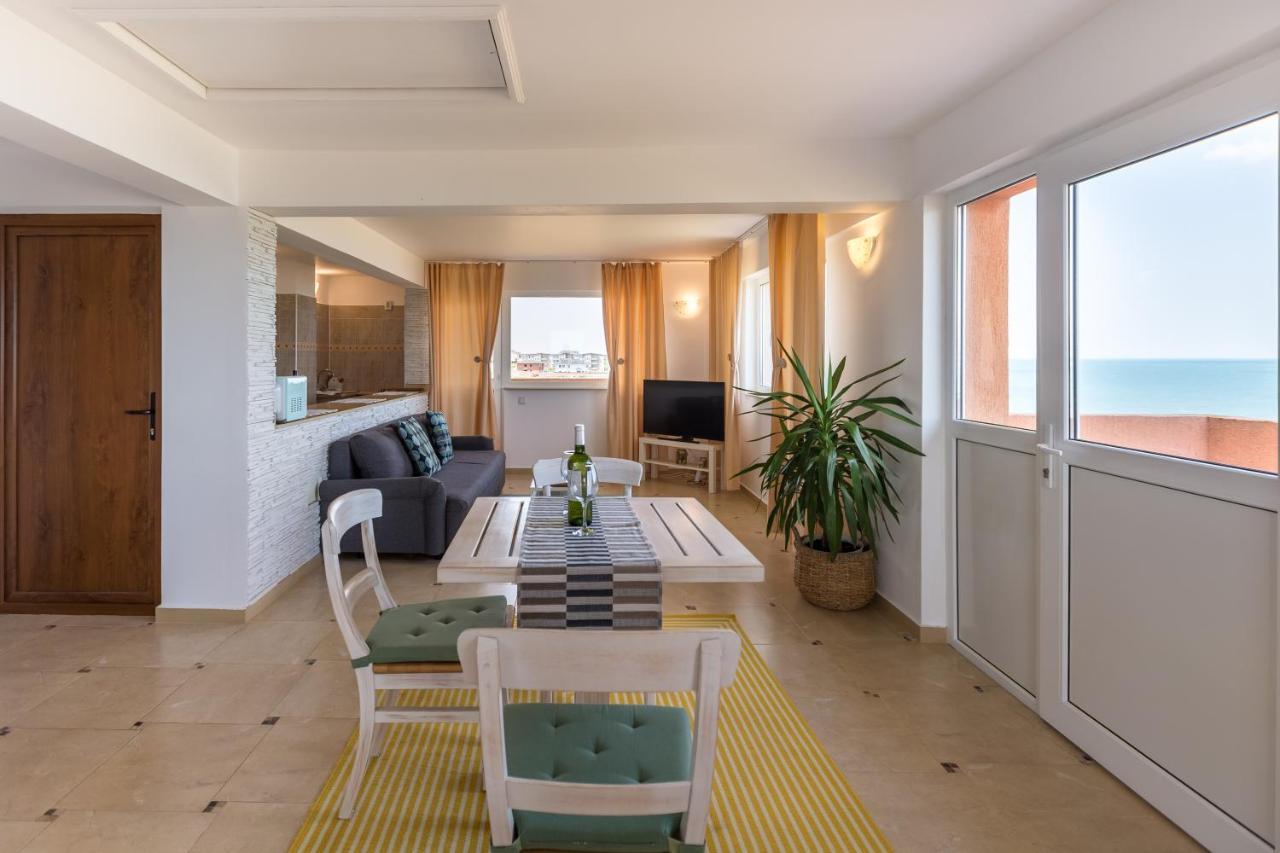 Отель Casa Eden Костинешти Экстерьер фото