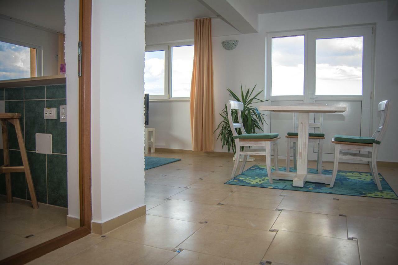 Отель Casa Eden Костинешти Экстерьер фото